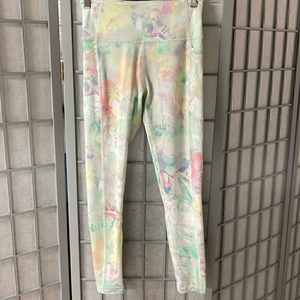 Victoria’s Secret Flower Floral Leggings, Size 4